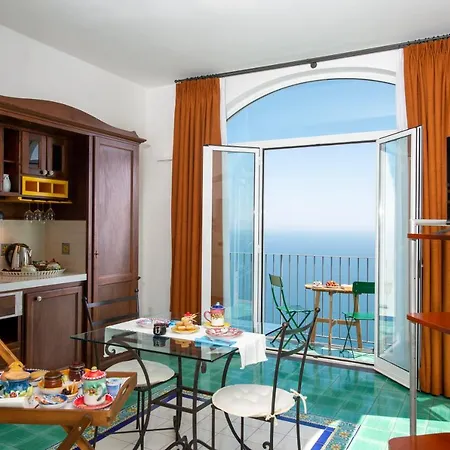 Amalfi 3*