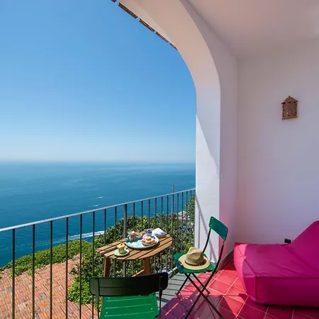 Amalfi 3*