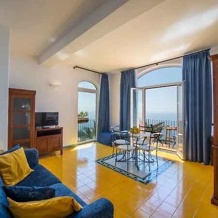Amalfi 3*
